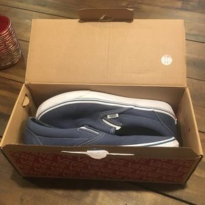 NEW UNISEX VANS WITH BOX